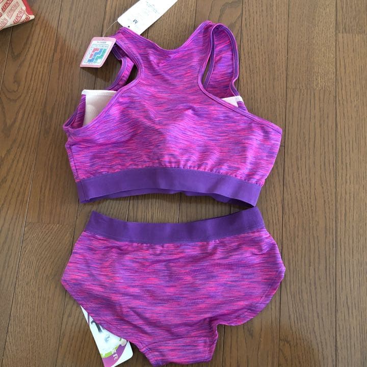 アシックス　靴と運動アンダーウエア