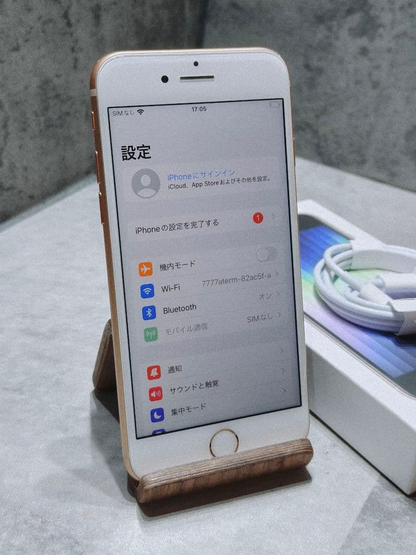 iphone8 64GB SIMロック解除済み スマホ