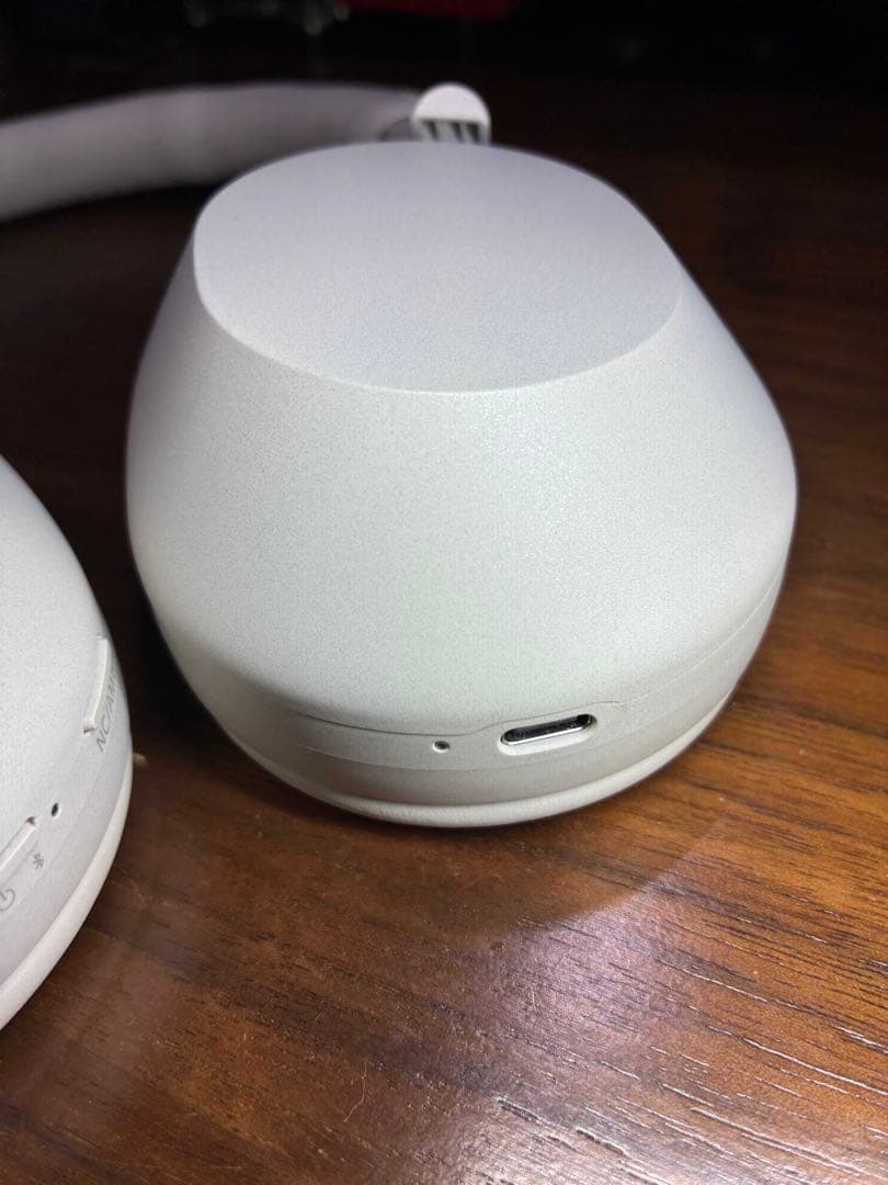 Sony WH-1000XM5 ホワイト 美品