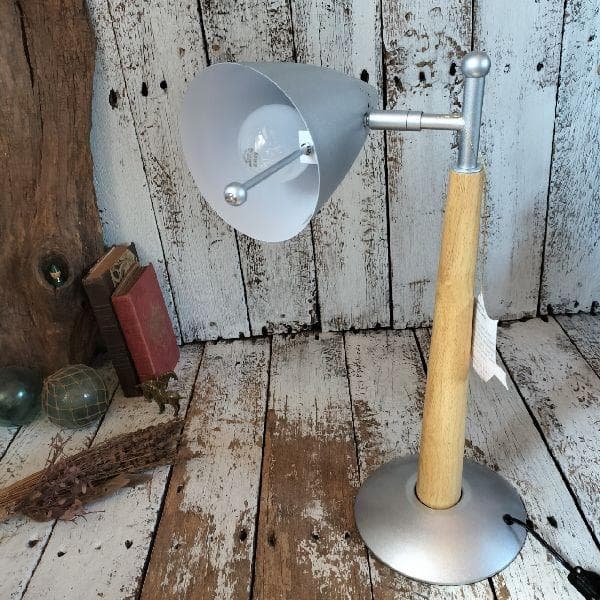 ヴィンテージ 未使用 アメリカンライティング 海外コンセント スタンドライト