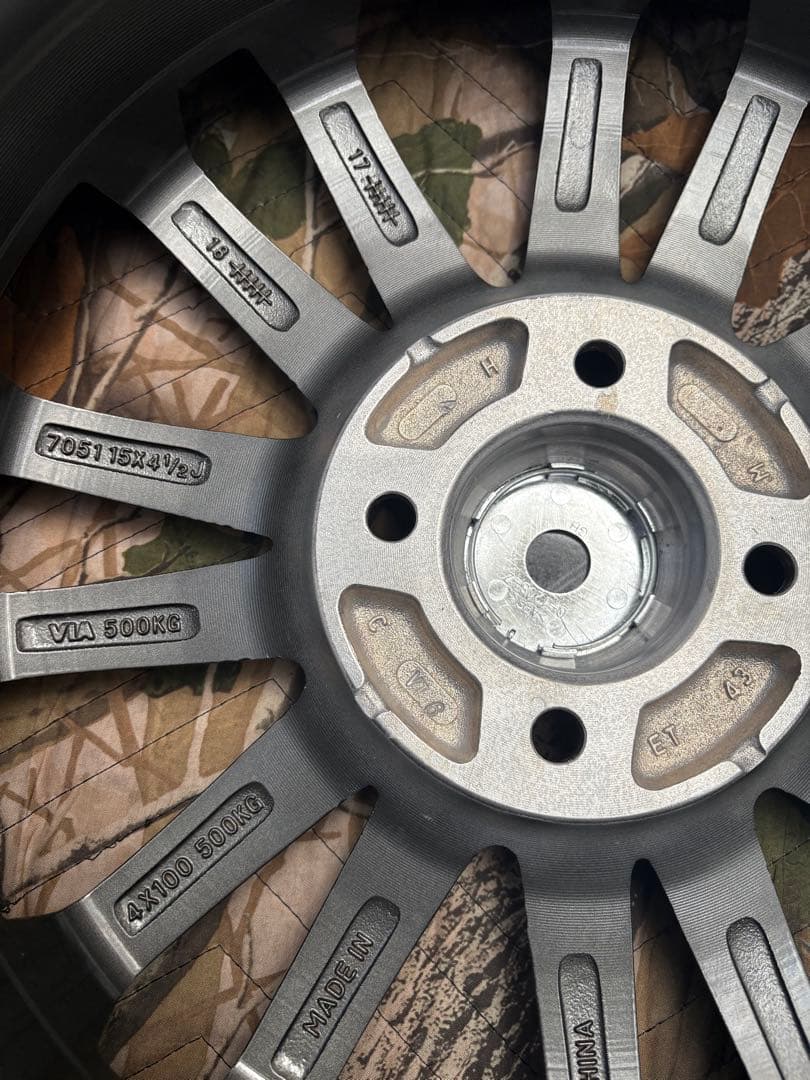 「専用」㊸165/55R15新品タイヤ4本と中古美品ホイールと新品ナット付き