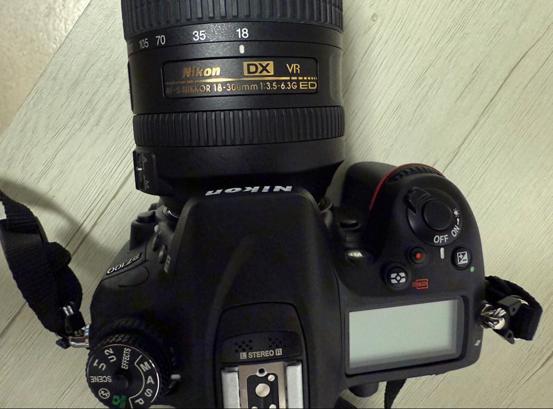 Nikon D7100 デジタル一眼レフ カメラ