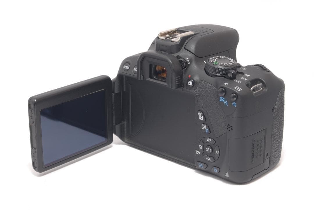 ⭐️レンズフード付き⭐️Canon Kiss X7i キャノン　デジタル一眼