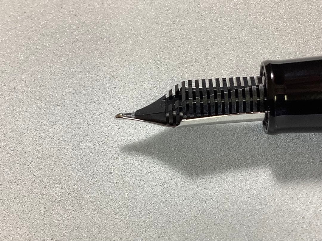 【長刀研ぎ(なぎなたとぎ)】セーラーの万年筆　プロフィット21 銀