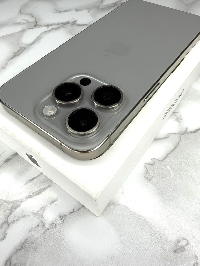 【美品】Apple iPhone 15 Pro 128 ナチュラルチタニウム