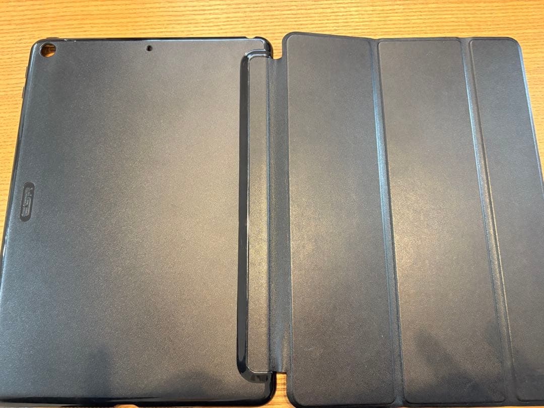 ipad (第５世代）Wi-Fi + Cellular ゴールド