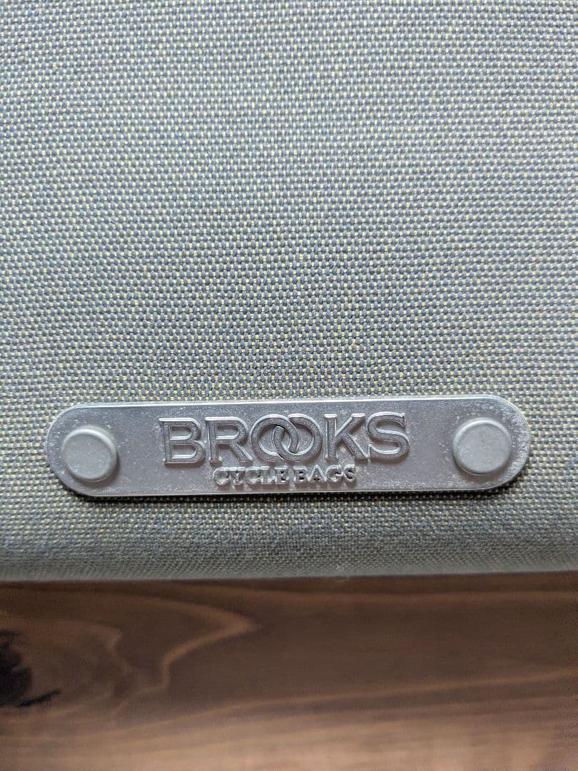 Brooks フロントバッグ　アイルオブスカイDove
