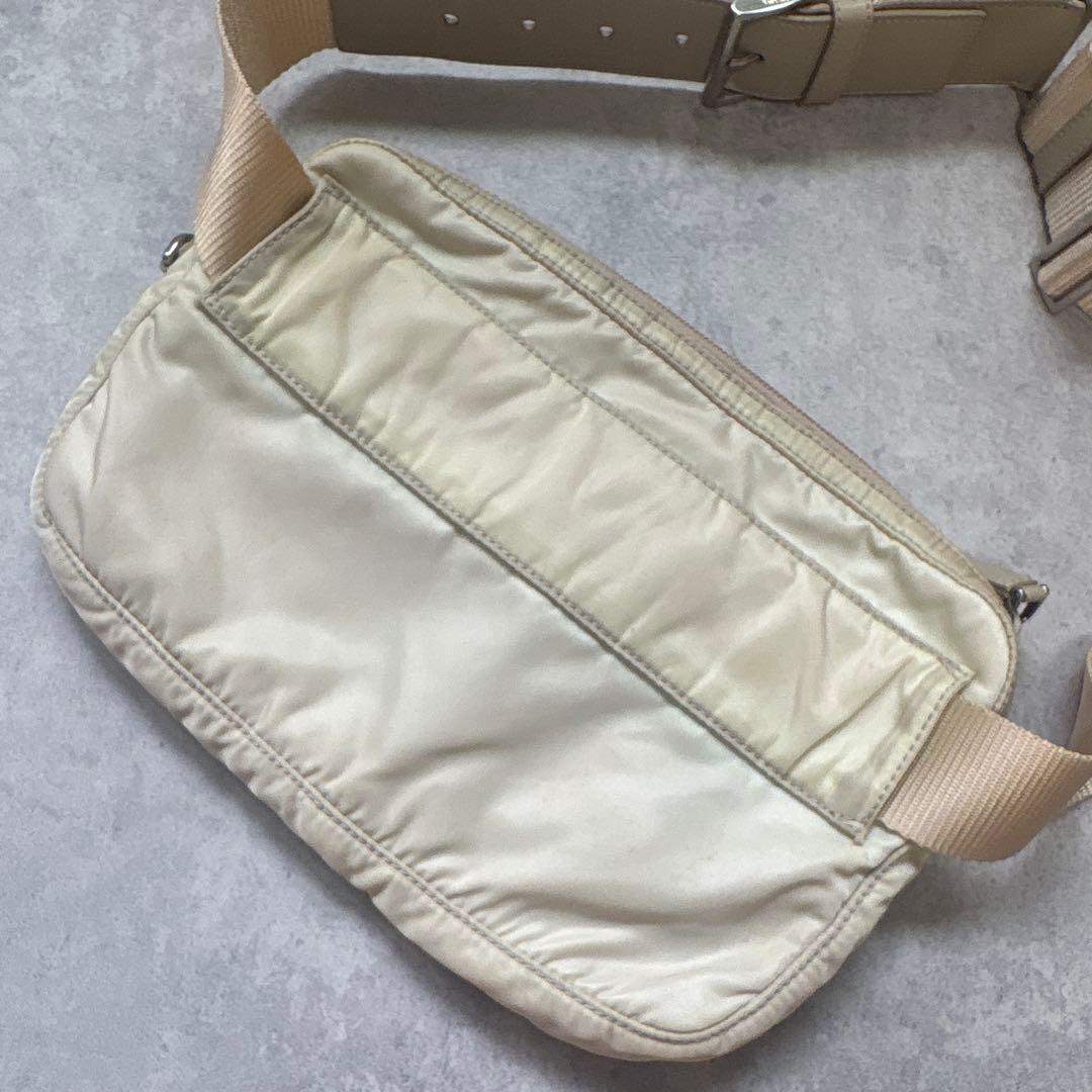 プラダ　ナイロン　ウエストポーチ　ボディバッグ