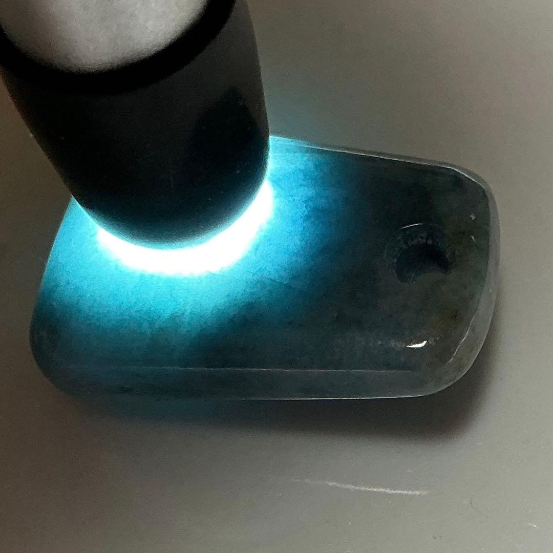 コン沢翡翠　銅鐸型ネックレストップ