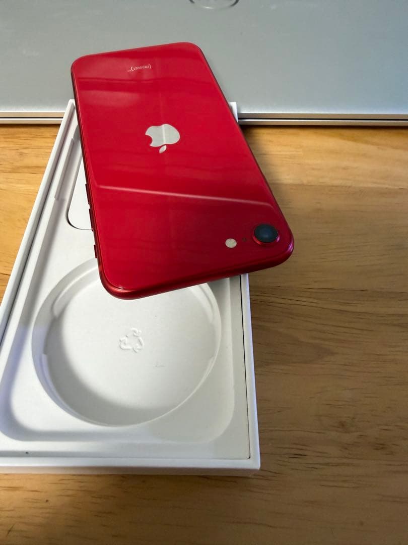 Apple iPhone SE (第2世代) 赤 64gb