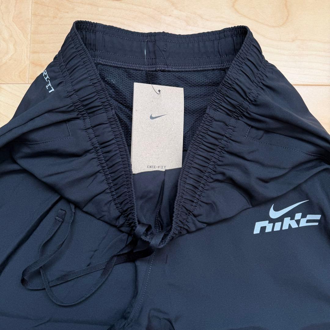 NIKEナイキ　ランニングウェア　上下セット　上着　パンツ　黒ブラック　M 新品