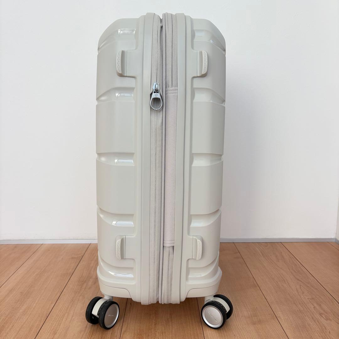 【新品】 サムソナイト Outline Pro Carry-On Spinner