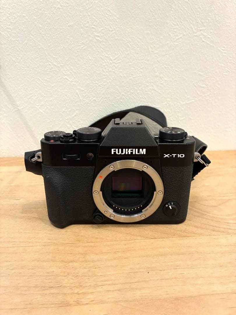 FUJIFILM xt10 本体 ミラーレス一眼　富士フィルム