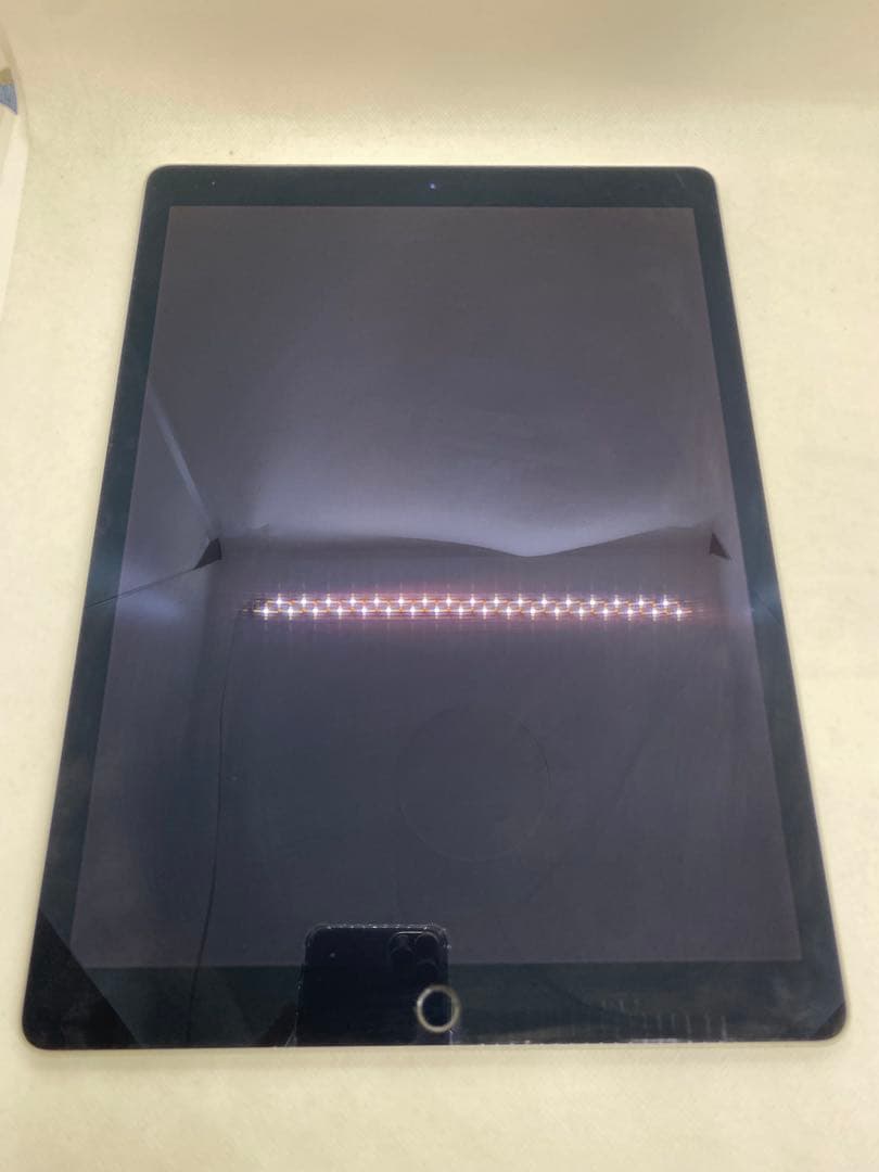 iPad Pro (12.9インチ)第2世代 64GB SIMフリー 27658