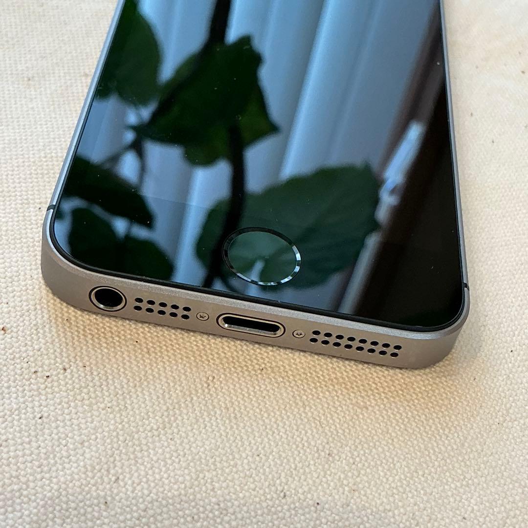 Apple iPhone se 第1世代 未使用品 16GB 本体