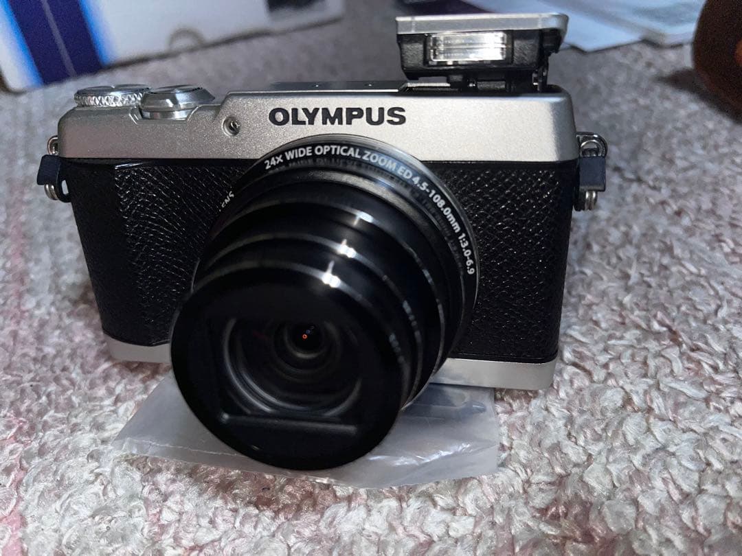 OLYMPUS STYLUS SH-3　コンパクトデジタルカメラ