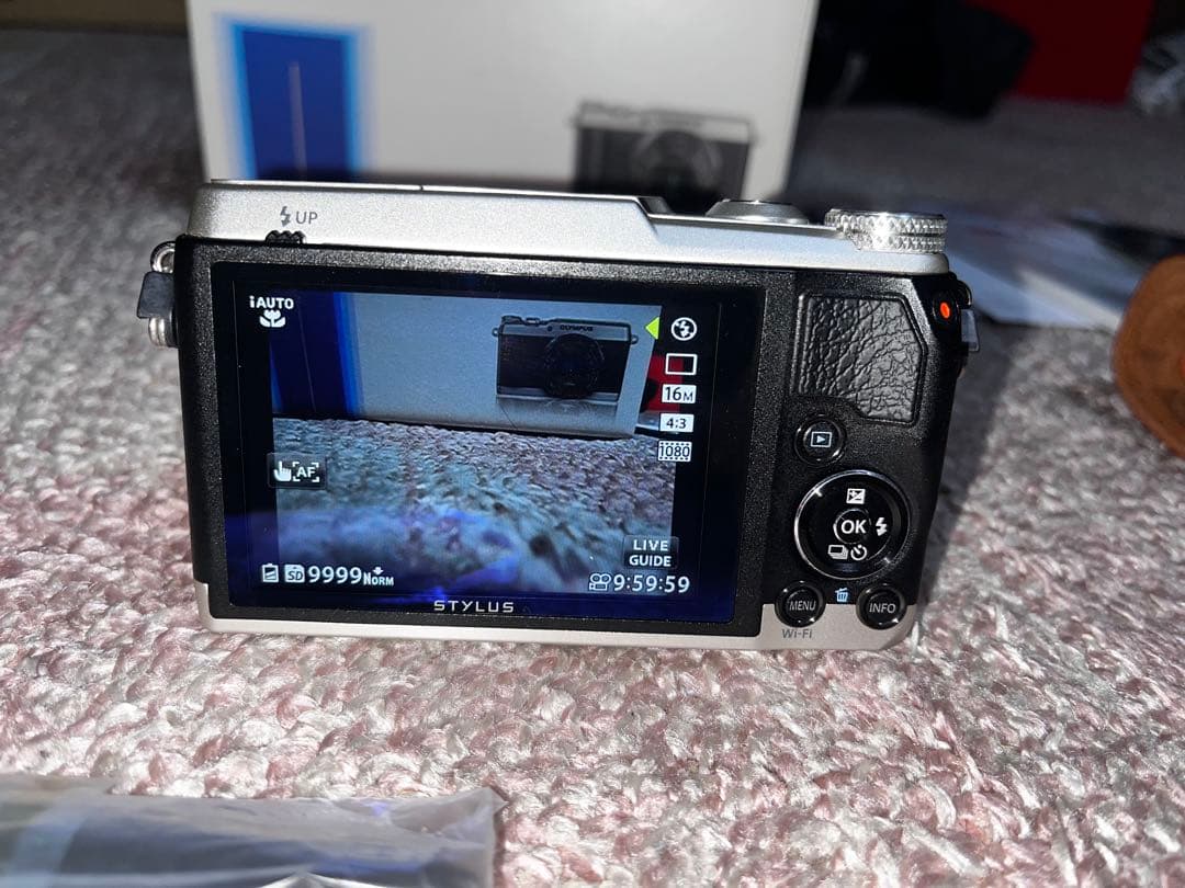 OLYMPUS STYLUS SH-3　コンパクトデジタルカメラ