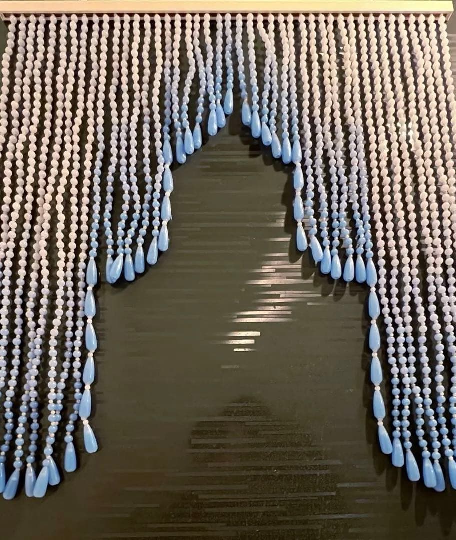 昭和レトロ・ビーズのれん 玉のれん レトロポップ 水色・雫　グラデーション