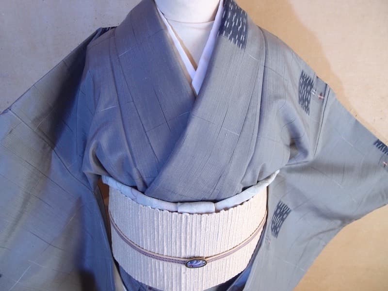 手織りの節紬八寸名古屋帯（オフホワイト無地）正絹美品