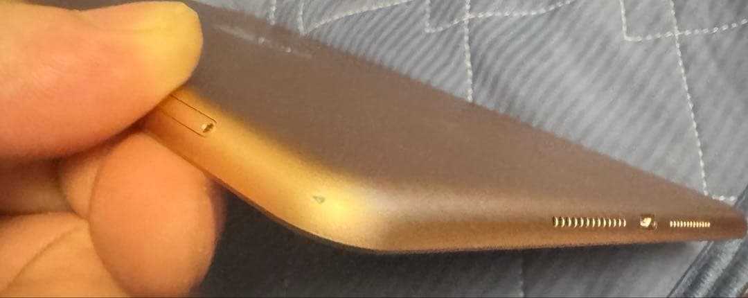 ipad 第7世代　32GB 箱・ケーブル・アダプタ付