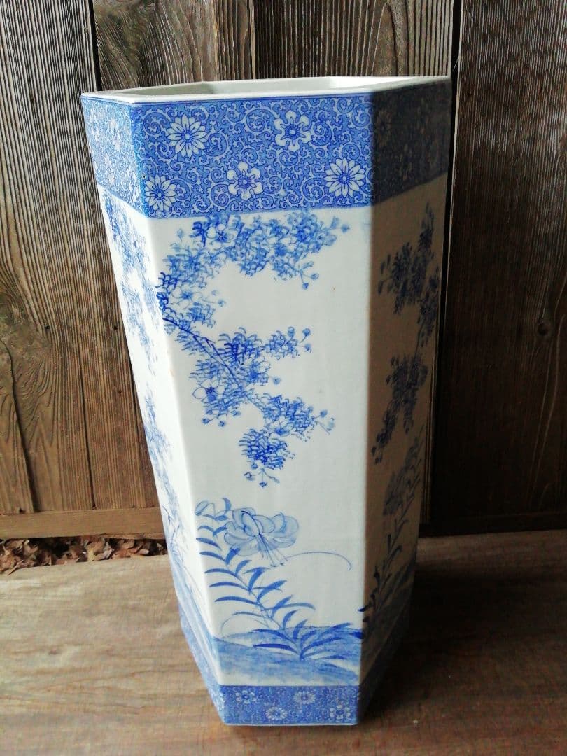 ♪昔の立ち火鉢、傘立て　瀬戸、染付花鳥