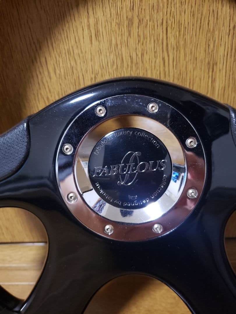 けんけんファブレス　ステアリング　ブラック