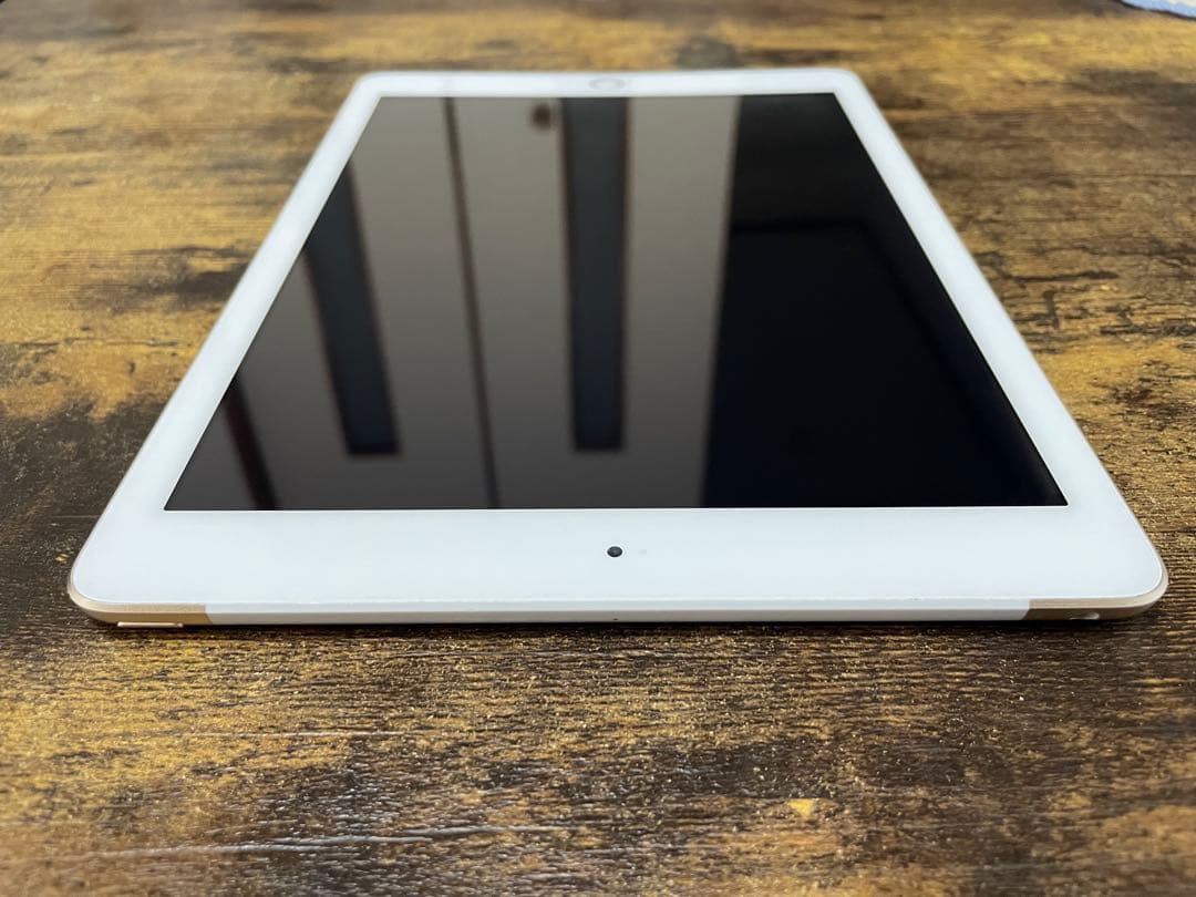 iPad 第5世代 32GB ゴールド