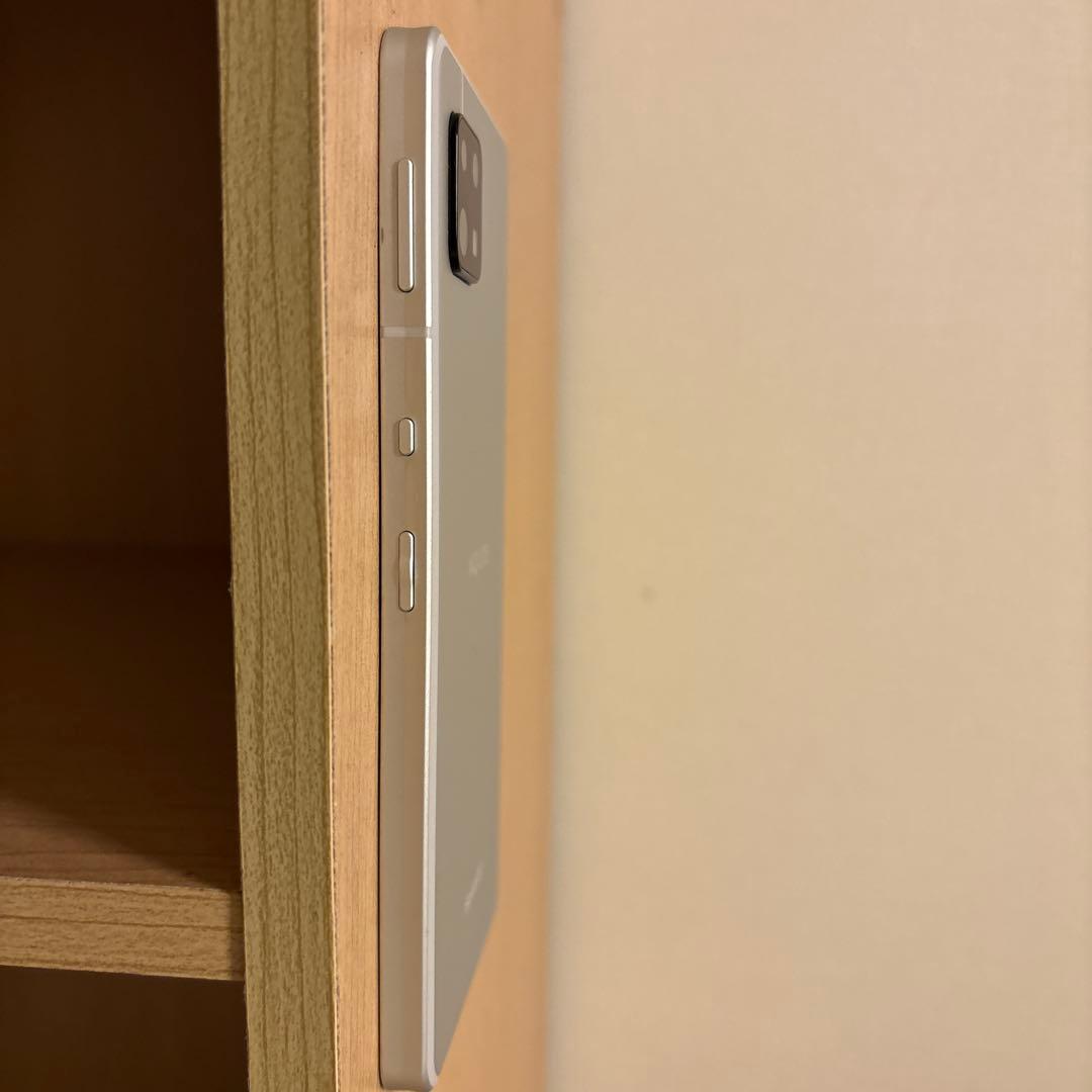 極美品 AQUOS ホワイト スマートフォン 本体 SIMフリー データ消去済