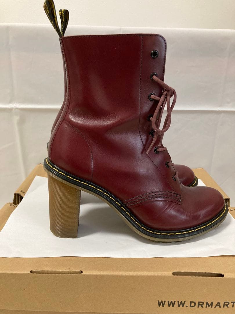 Dr. Martens 8ホールブーツ