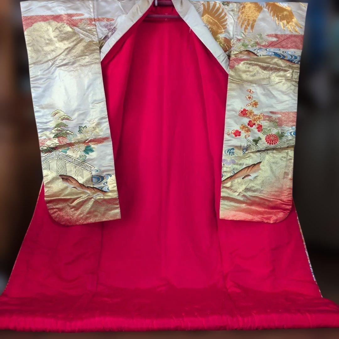 打ち掛け　裾引き　振袖　金色　舞台衣装　フキ