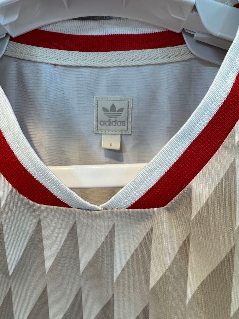 adidas リバプール　ユニフォーム　レア
