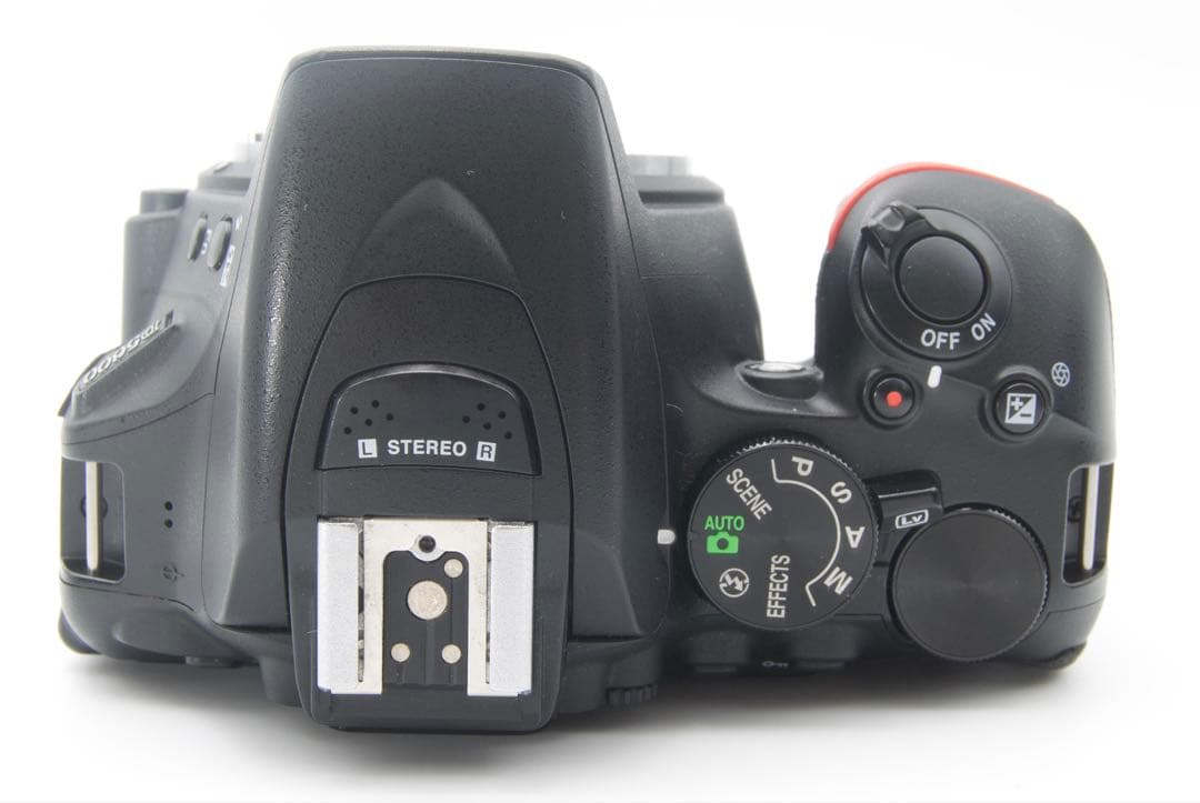 Nikon D5600 Wレンズ　自動スマホ転送　Wi-Fi Bluetooth