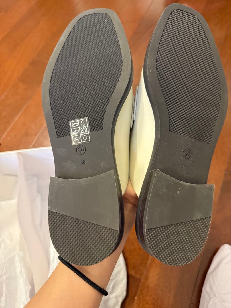 ホワイトレザー