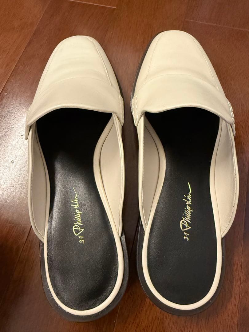 ホワイトレザー