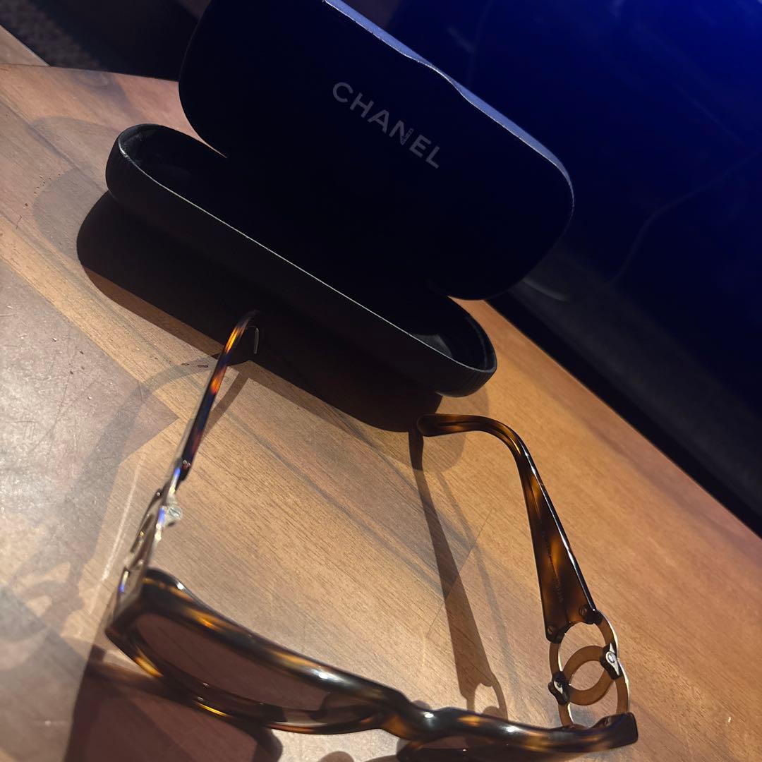 CHANEL ブラウン サングラス ケース付き　　べっ甲