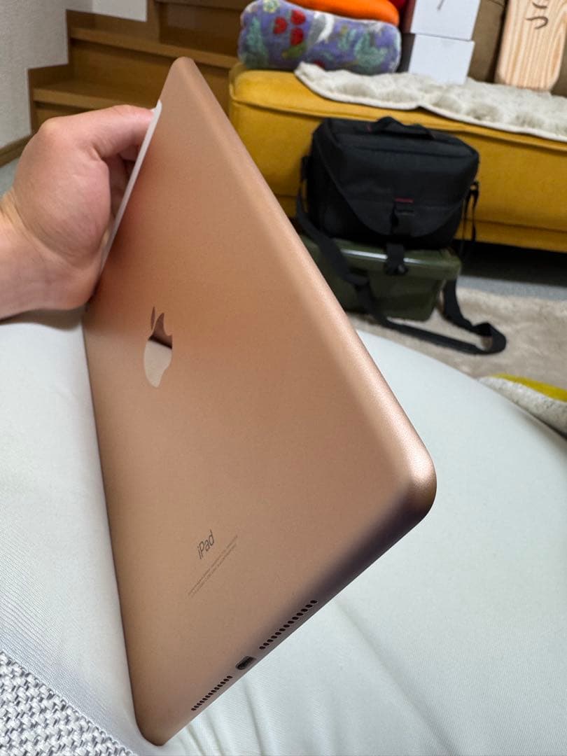 iPad (6世代) 32G Wi-Fi + Cellular9.7インチ