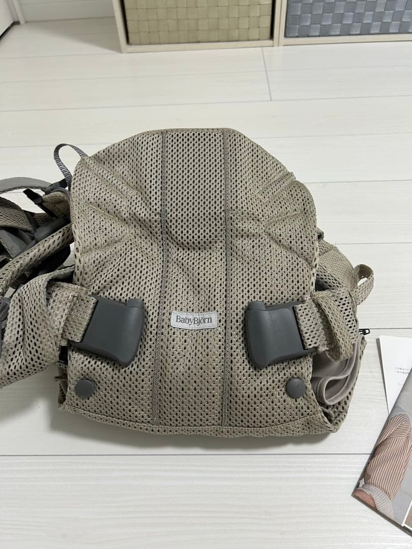 BabyBjörn ONE KAI Air グレージュ