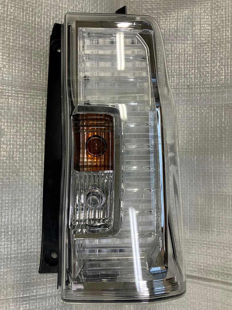 福★タントカスタムLA600S右純正テールランプ★インナーメッキ★良品★