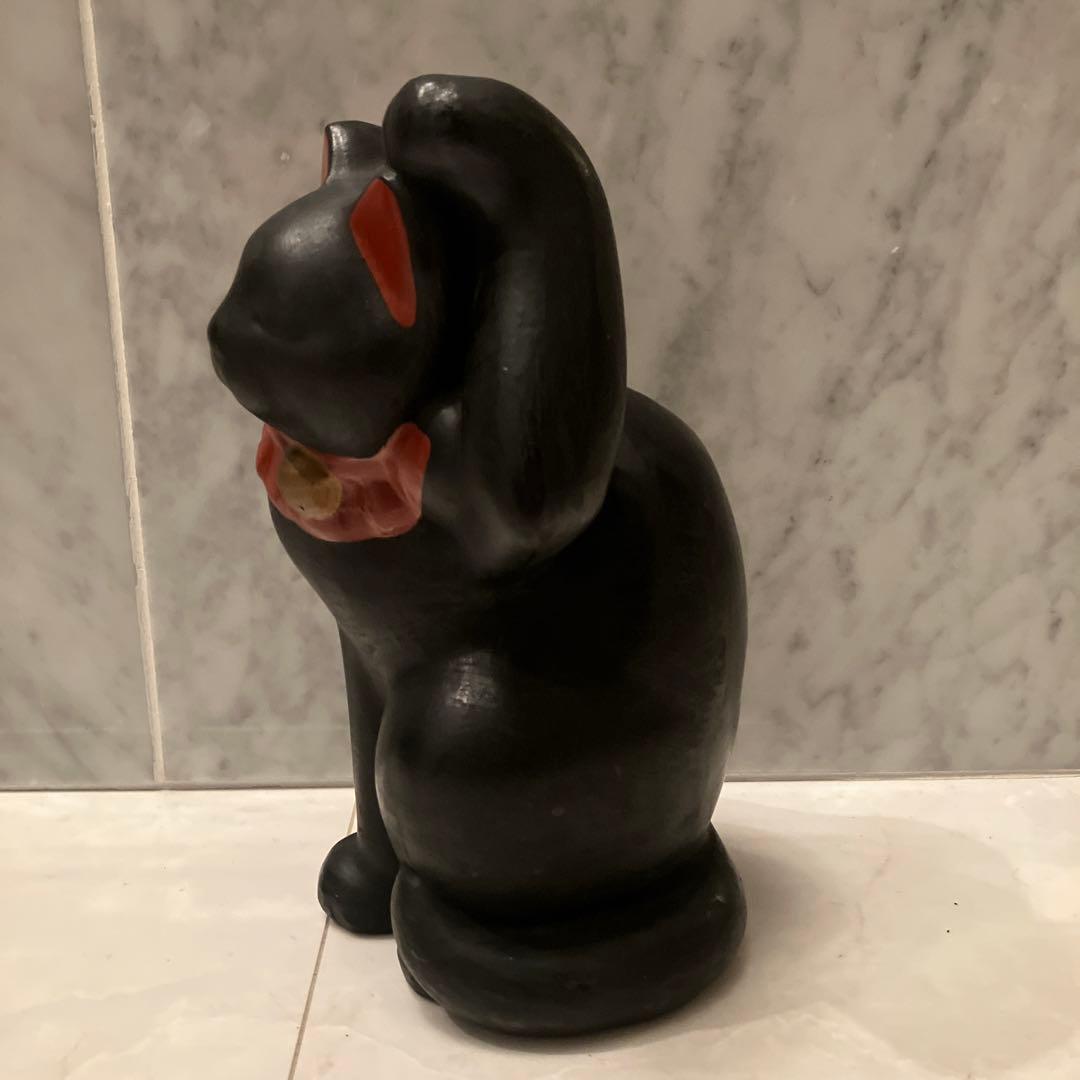 ビンテージ　ウインクをするユニークでキュートな招き猫ちゃん