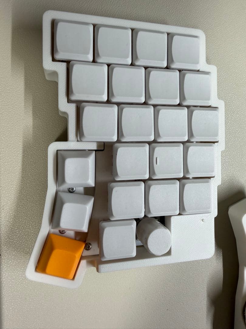 【Roba】分割キーボード　無線　キーキャップ付き