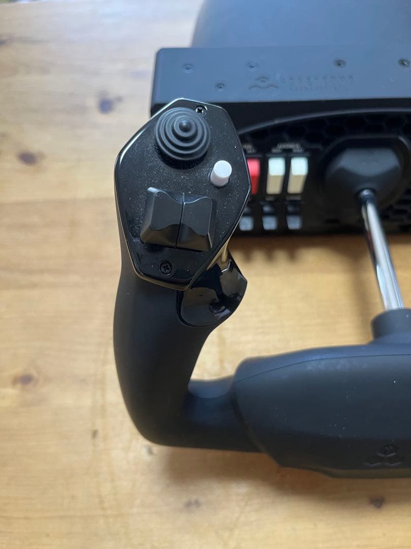 HONEYCOMB Alpha Flightヨーク & スイッチパネル