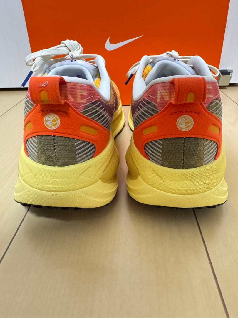 ナイキ　ボメロ18 26.0センチ