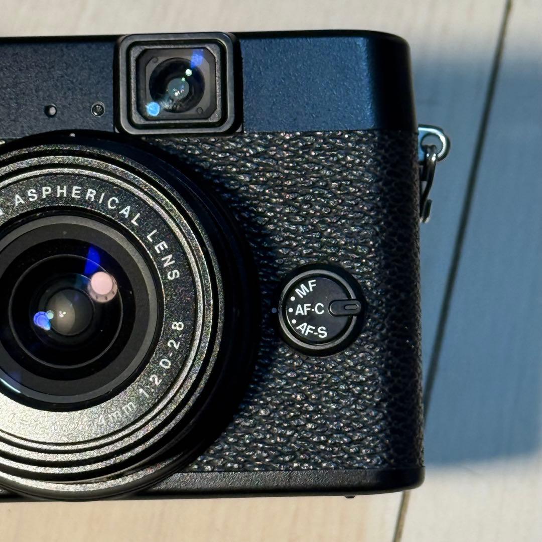 FUJIFILM X10 デジタルカメラ　 動作確認済み