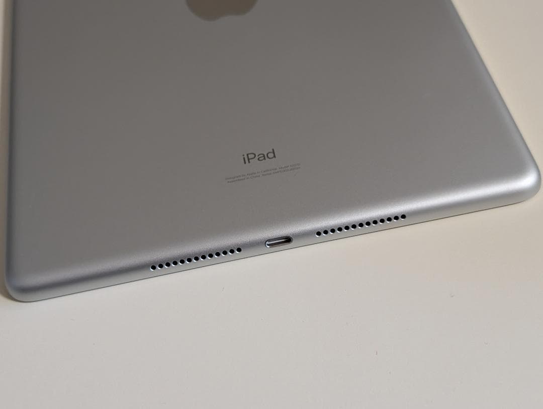 iPad 第8世代 128GB WiFiモデル 美品 バッテリー92%