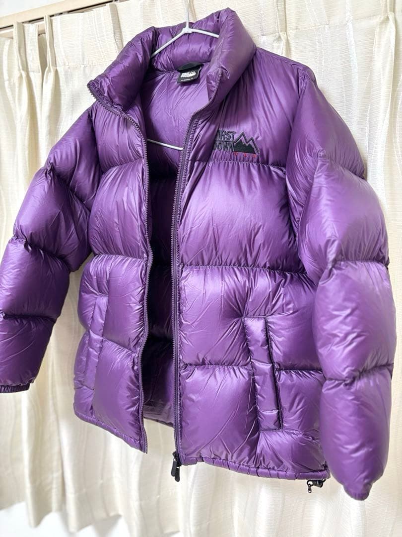 FIRST DOWN ライトバブルダウンジャケット