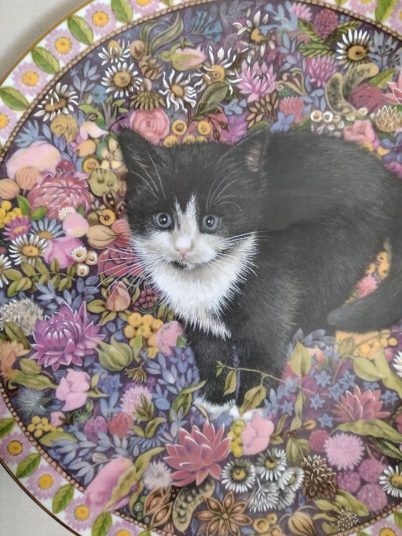 エインズレイ　猫の絵皿　英国製　　　　ボーンチャイナ　美品