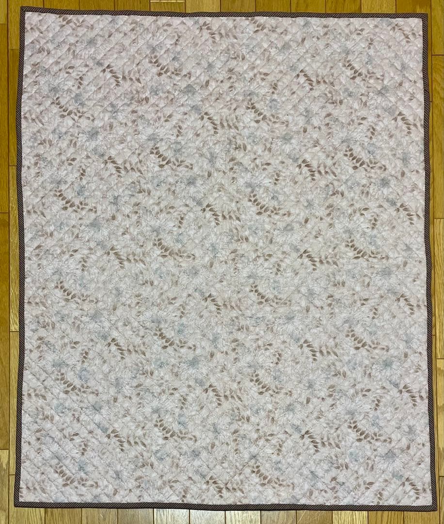 パッチワークキルト　タペストリー　アラウンド・ザ・ワールド