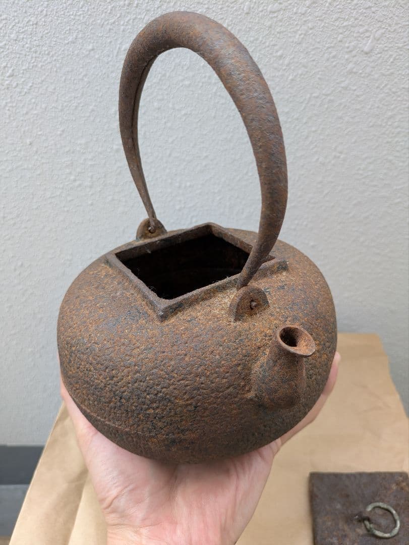 時代物　鉄瓶　四角蓋　円環摘み　検）龍文堂　金龍堂　亀文堂　鉄瓶　茶道具