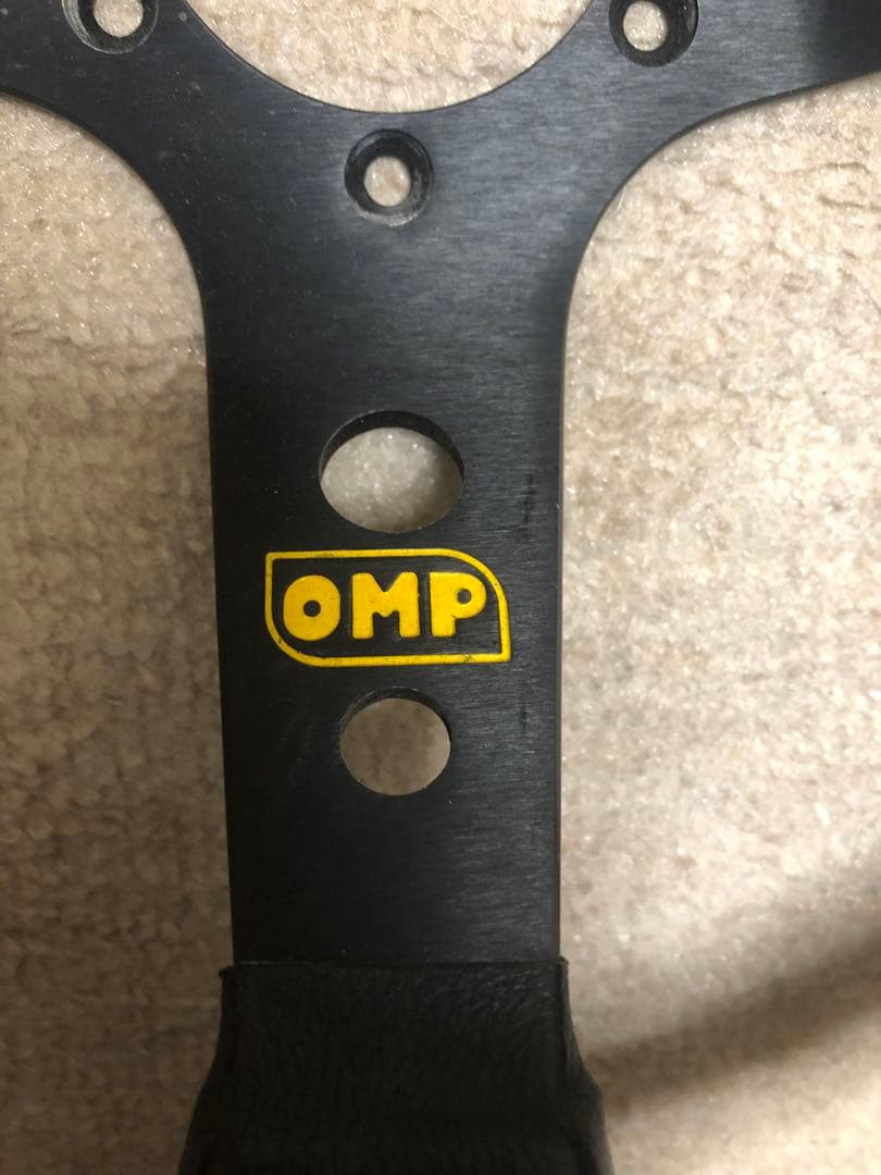 OMP ステアリング　OMPハンドル　omp