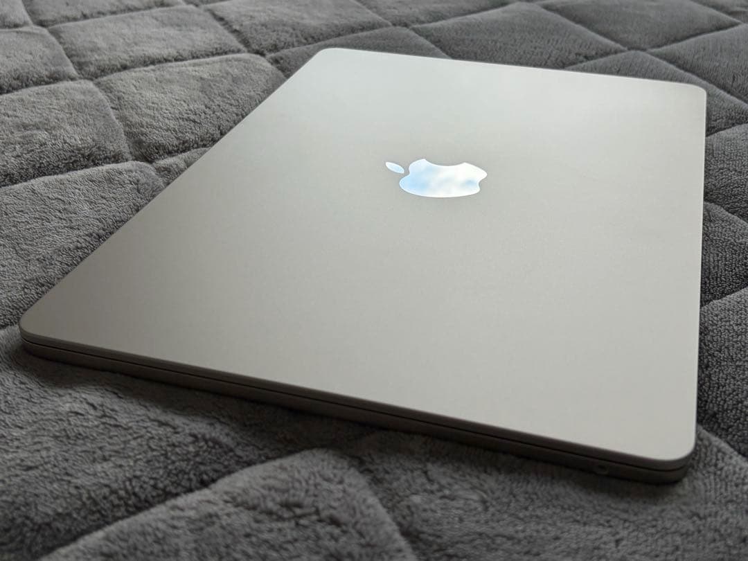 【極美品】MacBook Air M3 2024/13/256GB スターライト